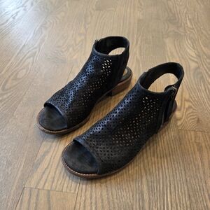 Sofft Black Perforated Sandals